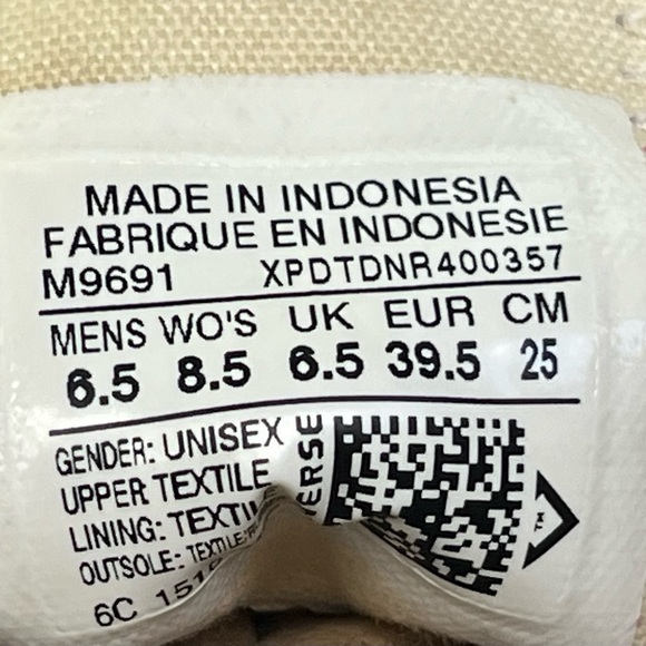 Converse Chuck Taylor Maroon Canvas Shoes - Picture 5 of 5